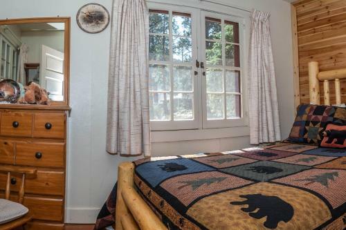 Monarch Cabin