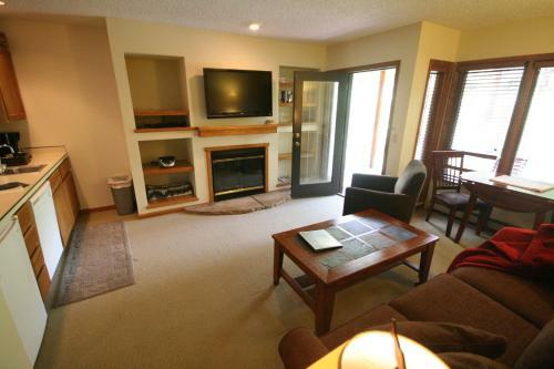 Hotel Boulder Brook On Fall River