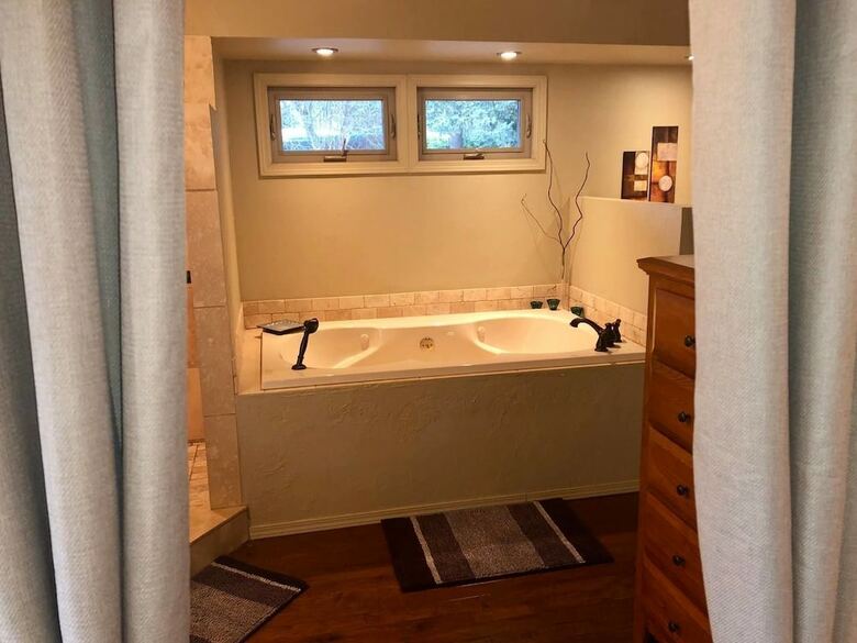 Bailey Lane~2.5 Miles To Autzen Stadium~sleeps 4