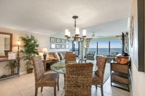 Apartamento High Surf Condo