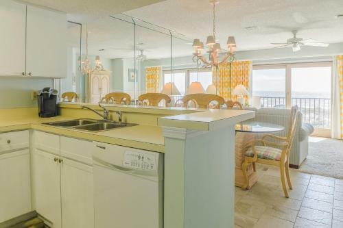 Apartamento 708 Sailmaker Condo