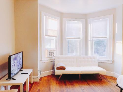 5bd/3ba Entire House | 15+ Beds | Sleeps 20+