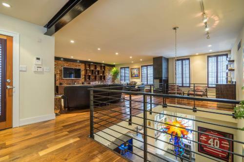 Exemplary Mansion With Luxury Finishes