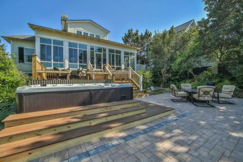 East Ashley Avenue 1414 - Trade Winds Home