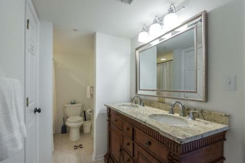 Apartamento Chas. Oceanfront 419 Condo