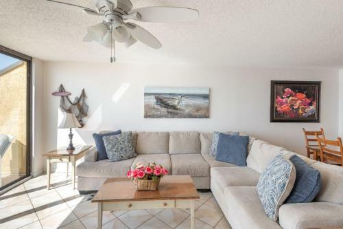 Apartamento Chas. Oceanfront 419 Condo