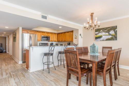 Apartamento Chas. Oceanfront 308 Condo