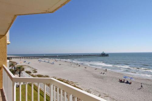 Apartamento Chas. Oceanfront 308 Condo