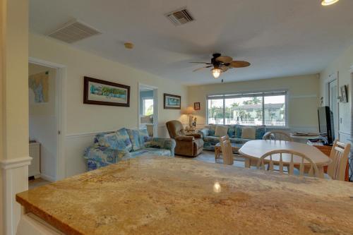 Island Breeze Cottage