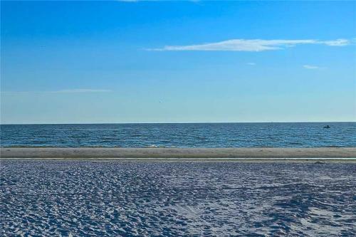 Santa Maria 306, 3 Bedrooms, Pool Access, Sleeps 6