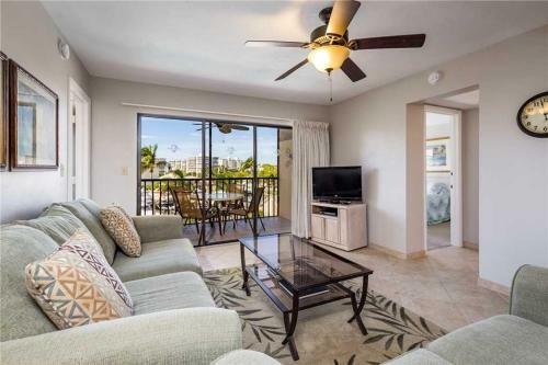 Santa Maria 306, 3 Bedrooms, Pool Access, Sleeps 6