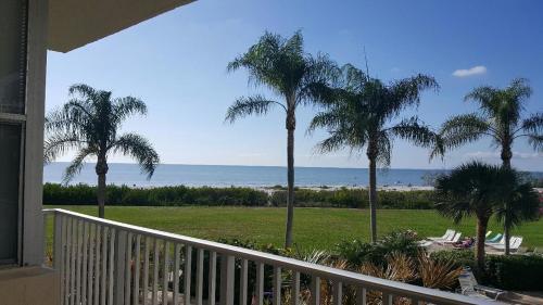 Estero Beach & Tennis #105b Apartment