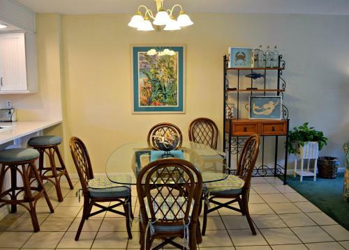 Apartamento Emerald Isle 312 Condo