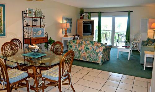 Apartamento Emerald Isle 312 Condo
