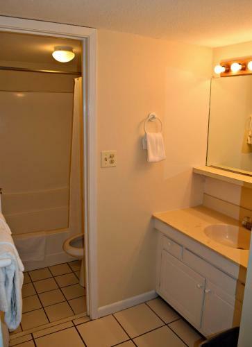 Apartamento Emerald Isle 312 Condo