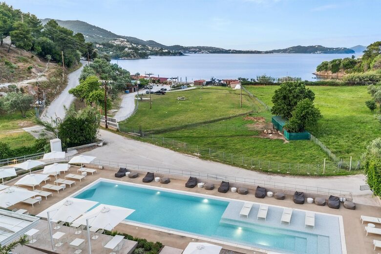 Hotel Radisson Resort Plaza Skiathos