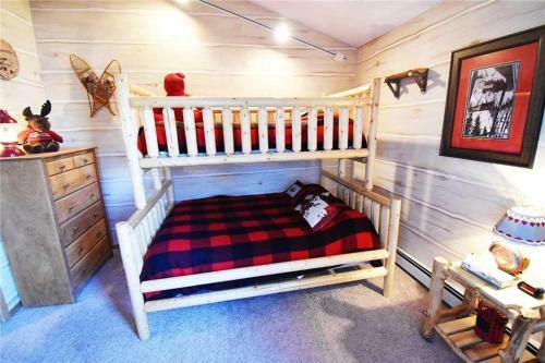 Cross Creek 203 (condo)