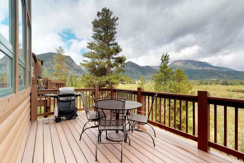 Water Dance Lakeside