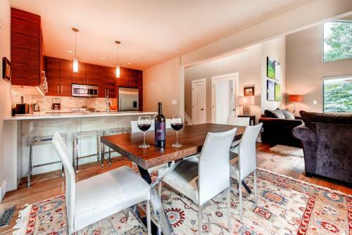 Four-bedroom Family Friendly House With Chef's Kitchen