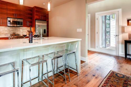 Four-bedroom Family Friendly House With Chef's Kitchen