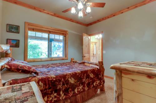 Lodge With Beach Access