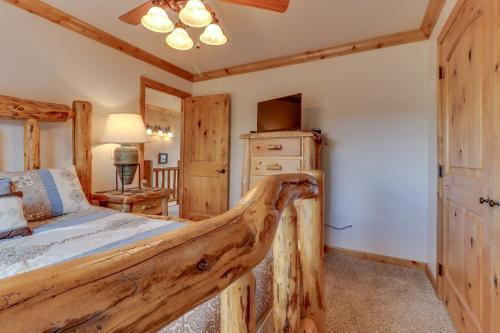 Lodge With Beach Access