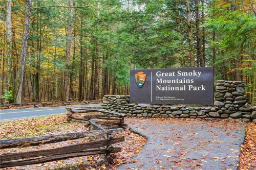 Moose Crossing, 3 Bedrooms, 2 Bathrooms, Community Pool, Sleeps 8