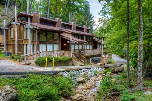 Two Bedroom Ski Mountain Road 39a