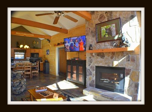Rast Court Cabin 1016