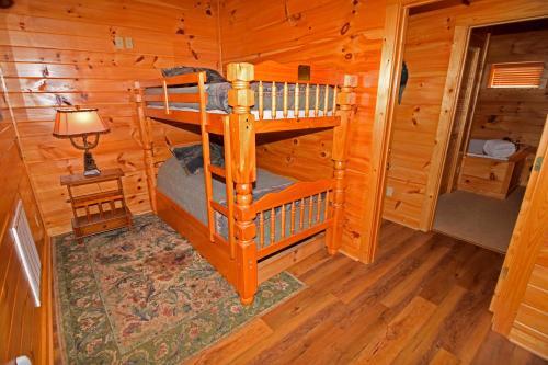 1715 Moonshine Hollow