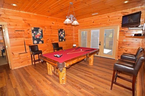 1715 Moonshine Hollow