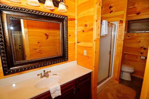 1715 Moonshine Hollow