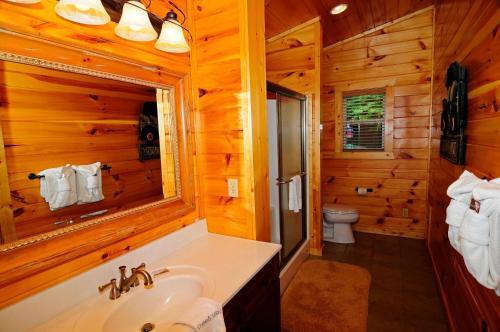 1715 Moonshine Hollow