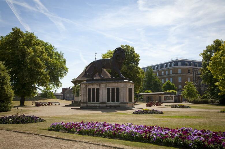 Best Western Calcot Hotel