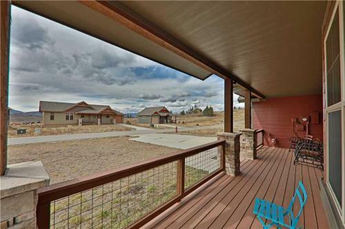 Lone Eagle Home
