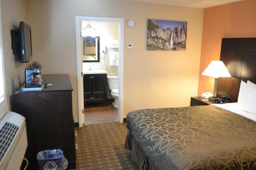 Buck Meadows Lodge