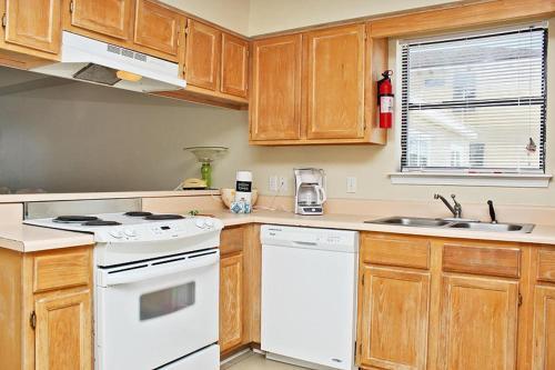 Bonhomme Richard West Holiday Home