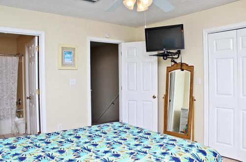 Bonhomme Richard West Holiday Home