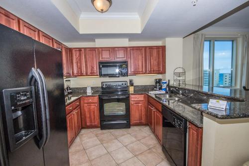 Crystal Tower 701 Apartment