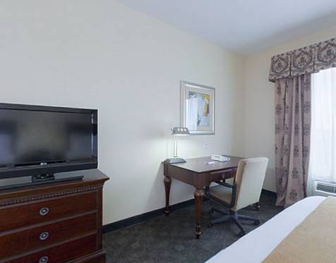 Holiday Inn Express Hotel & Suites Pearland