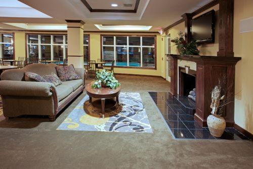 Holiday Inn Express Hotel & Suites Pearland