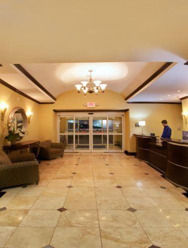 Holiday Inn Express Hotel & Suites Pearland