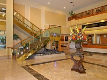 Hotel Ramada Plaza Garden Grove
