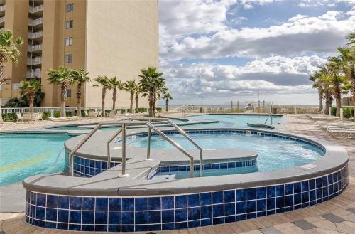 Apartamento Crystal Tower 1405 Condo