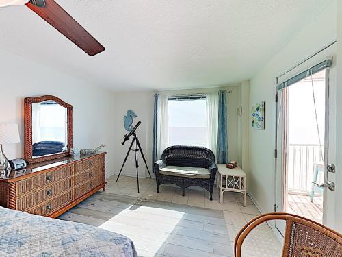 Apartamento 327 E Beach Blvd Condo Unit 5b