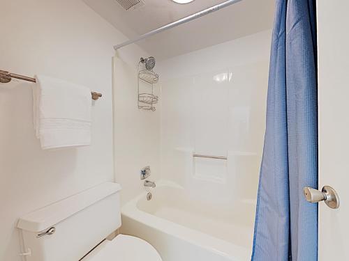 Apartamento 327 E Beach Blvd Condo Unit 5b