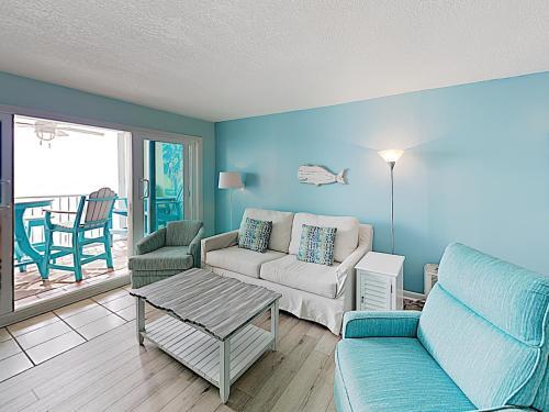 Apartamento 327 E Beach Blvd Condo Unit 5b