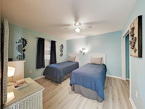 Apartamento 327 E Beach Blvd Condo Unit 5b