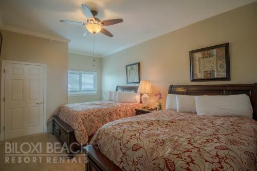 Legacy I 1306 Penthouse - Three Bedroom Apartment