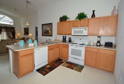 Antiqua Four-bedroom Villa #3125